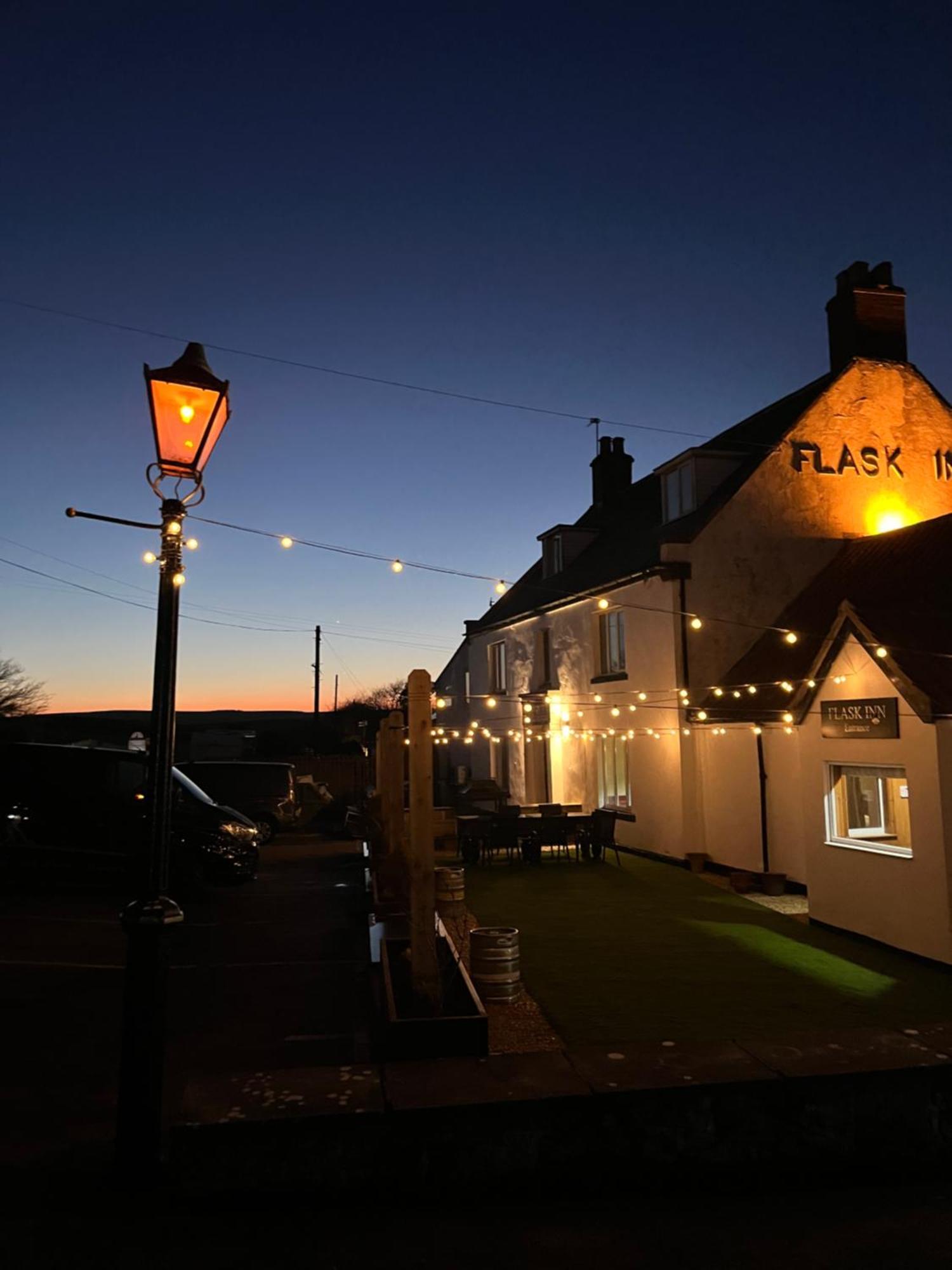 The Flask Inn, Fylingdales, Whitby Екстериор снимка